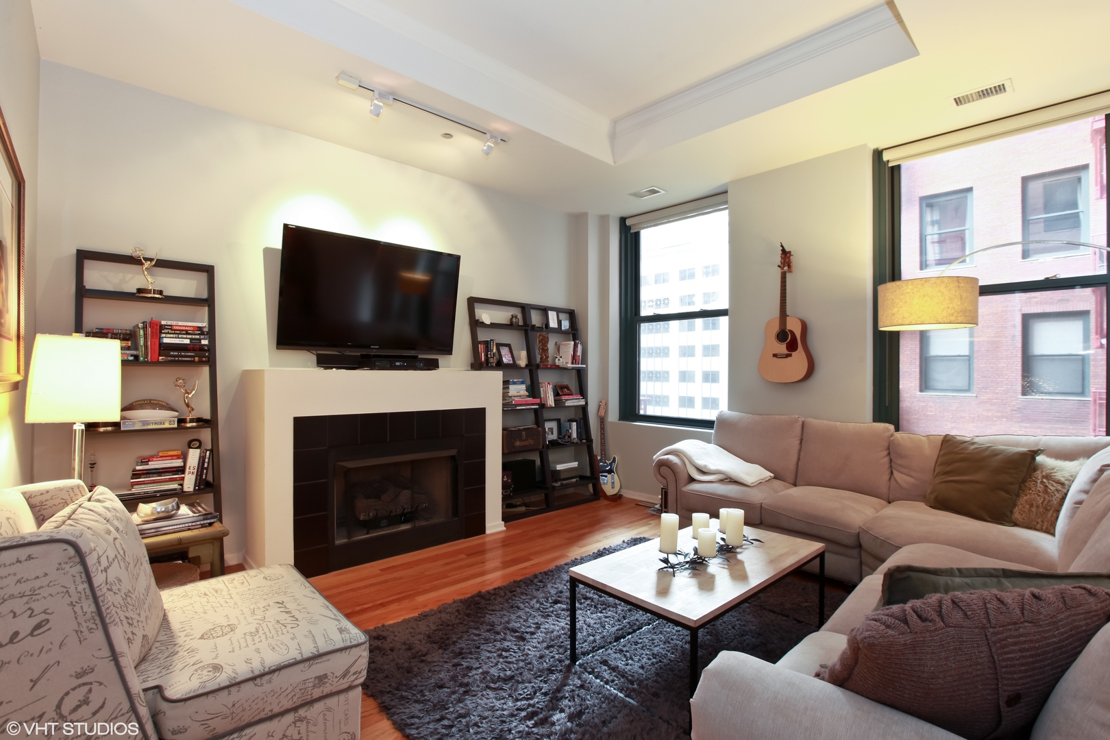 208 W WASHINGTON Street 706