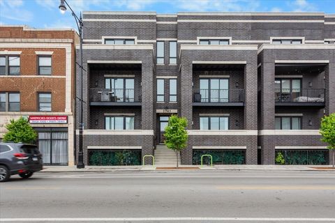 Photo of 2745 W Lawrence Avenue #2E, Chicago, IL 60625 (MLS # 12637821)