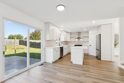 Tiny photo for 369 Mallard Lane, Sugar Grove, IL 60554 (MLS # 12485853)