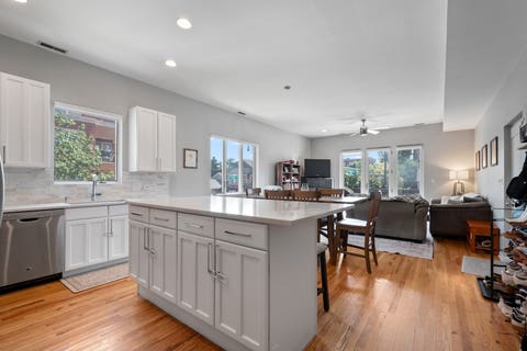 Tiny photo for 1702 W North Avenue #A2, Chicago, IL 60622 (MLS # 12738394)