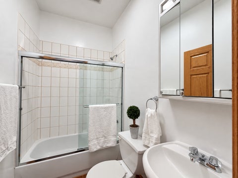Tiny photo for 4825 S Prairie Avenue #4, Chicago, IL 60615 (MLS # 12756805)