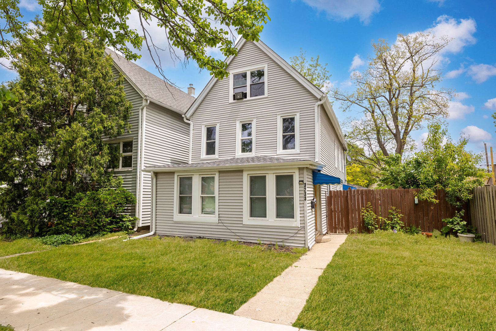 Photo 1 of 21 — 3233 Madison Avenue, Brookfield, IL 60513