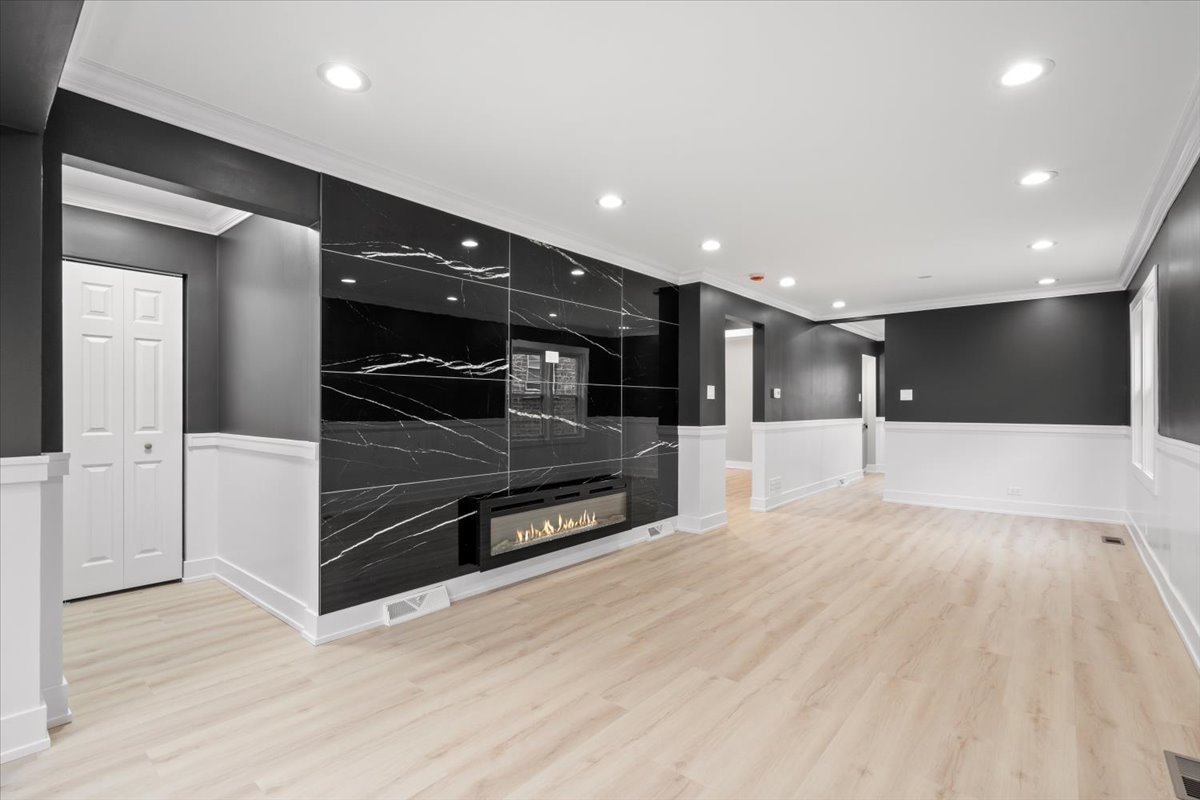 9737 S University Avenue