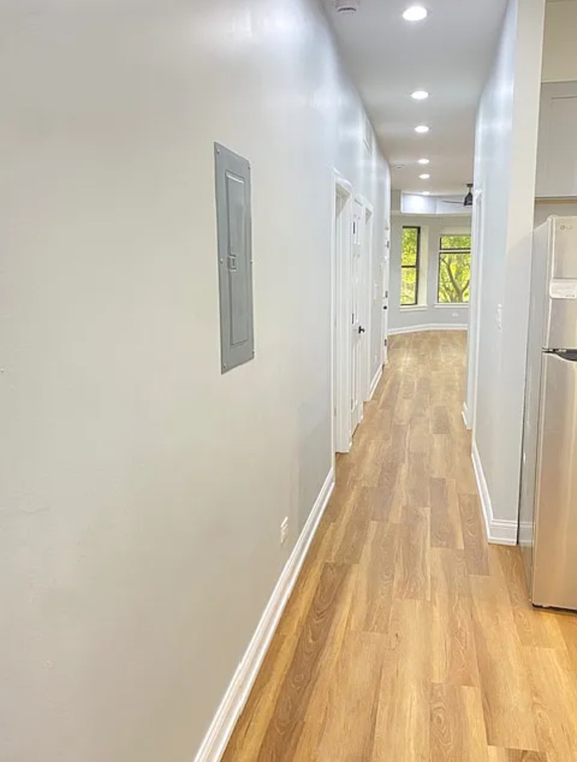 1305 E 69th Street 1