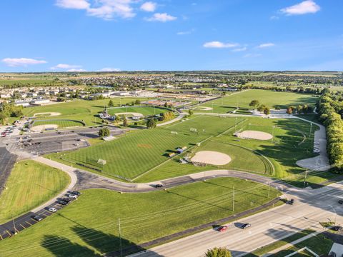 Tiny photo for 101 Bell Court, Oswego, IL 60543 (MLS # 12573583)