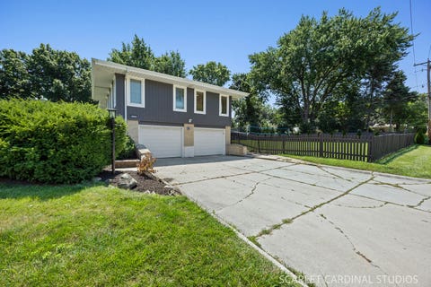 Tiny photo for 560 Lincoln Street, Roselle, IL 60172 (MLS # 12690114)
