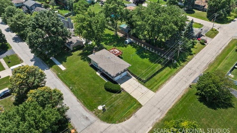 Tiny photo for 560 Lincoln Street, Roselle, IL 60172 (MLS # 12690114)