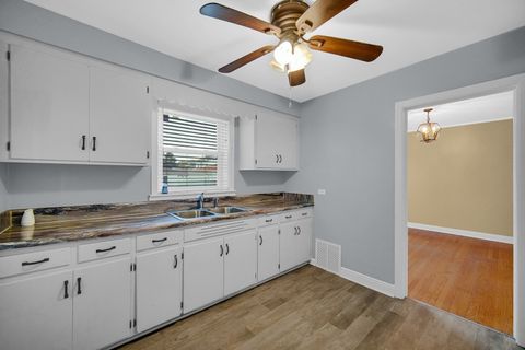 Tiny photo for 10626 S Prairie Avenue, Chicago, IL 60628 (MLS # 12514890)