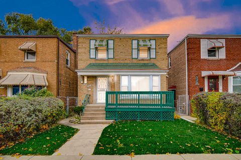 Tiny photo for 10626 S Prairie Avenue, Chicago, IL 60628 (MLS # 12514890)