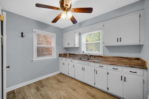 Tiny photo for 10626 S Prairie Avenue, Chicago, IL 60628 (MLS # 12514890)