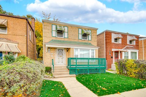 Photo of 10626 S Prairie Avenue, Chicago, IL 60628 (MLS # 12514890)