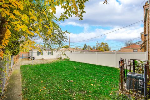 Tiny photo for 10626 S Prairie Avenue, Chicago, IL 60628 (MLS # 12514890)