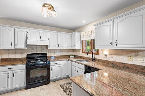 Tiny photo for 124 N 350 W, Valparaiso, IN 46385 (MLS # 12484449)