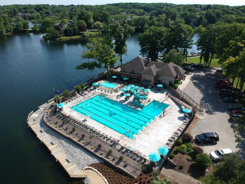 Tiny photo for 124 N 350 W, Valparaiso, IN 46385 (MLS # 12484449)