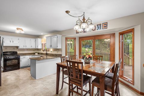 Tiny photo for 124 N 350 W, Valparaiso, IN 46385 (MLS # 12484449)