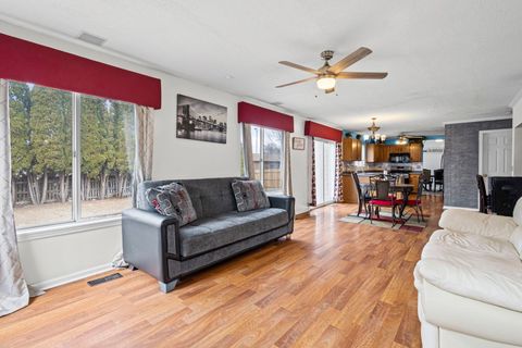 Tiny photo for 755 White Pine Circle, Lake In The Hills, IL 60156 (MLS # 12577707)