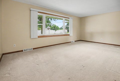 Tiny photo for 10 Imperial Drive, Streator, IL 61364 (MLS # 12736096)
