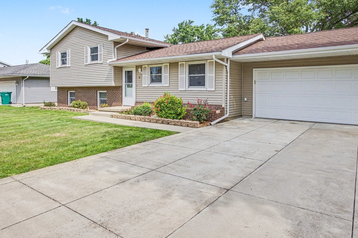 10 Imperial Drive