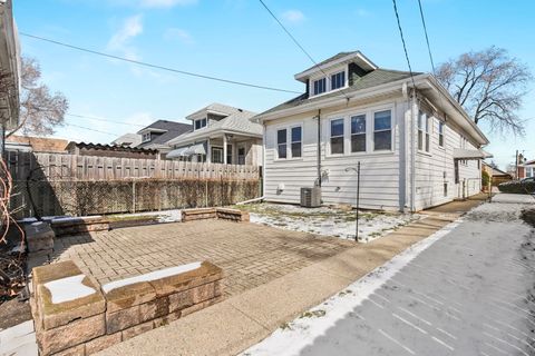 Tiny photo for 2904 N Nordica Avenue, Chicago, IL 60634 (MLS # 12614613)