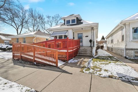 Tiny photo for 2904 N Nordica Avenue, Chicago, IL 60634 (MLS # 12614613)