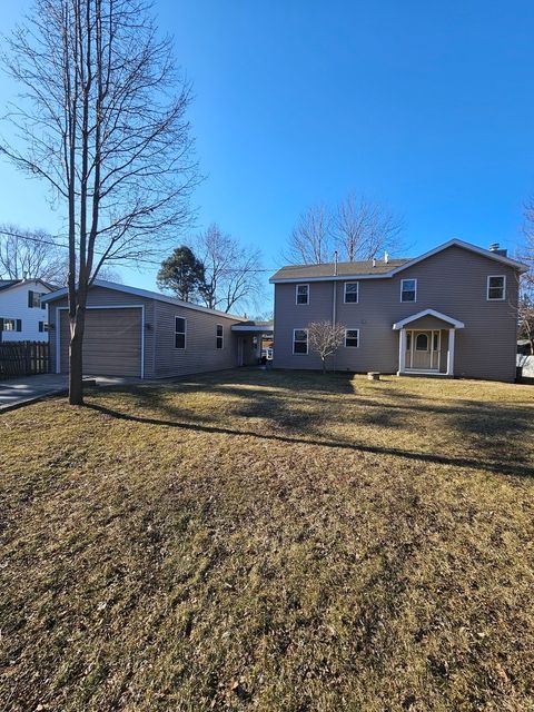 Tiny photo for 2120 Beach Drive, Fox River Grove, IL 60021 (MLS # 12656185)