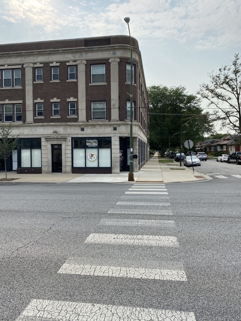 8502-1 S STONY ISLAND Avenue