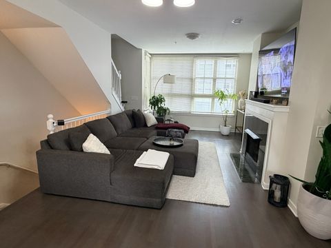 Tiny photo for 2323 S Wabash Avenue #14, Chicago, IL 60616 (MLS # 12639701)
