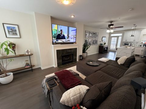 Tiny photo for 2323 S Wabash Avenue #14, Chicago, IL 60616 (MLS # 12639701)
