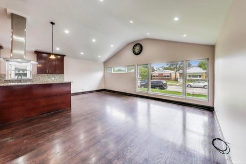 Tiny photo for 6544 N Albany Avenue, Chicago, IL 60645 (MLS # 12600222)