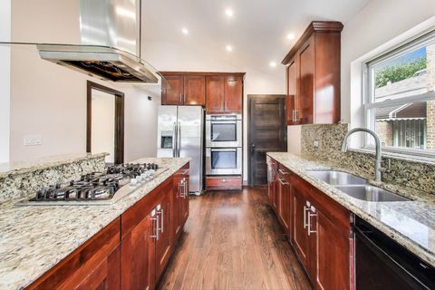 Tiny photo for 6544 N Albany Avenue, Chicago, IL 60645 (MLS # 12600222)