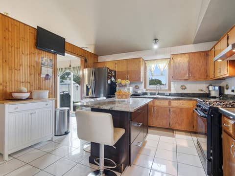 Tiny photo for 2010 WATERTOWER Place, Crest Hill, IL 60403 (MLS # 12741523)