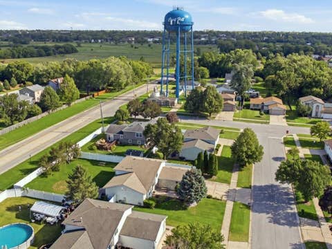 Tiny photo for 2010 WATERTOWER Place, Crest Hill, IL 60403 (MLS # 12741523)