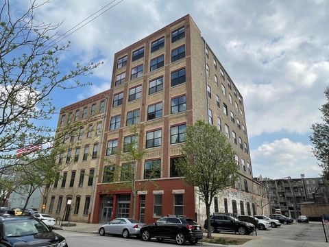 1147 W Ohio Street 702 Chicago IL 60642