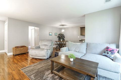 Tiny photo for 893 Nelli Court #101, Naperville, IL 60563 (MLS # 12470385)