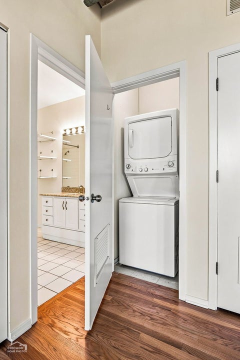 Tiny photo for 811 S Lytle Street #502, Chicago, IL 60607 (MLS # 12748007)