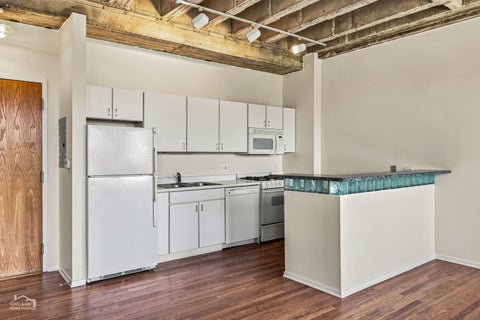 Tiny photo for 811 S Lytle Street #502, Chicago, IL 60607 (MLS # 12748007)