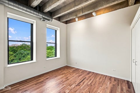 Tiny photo for 811 S Lytle Street #502, Chicago, IL 60607 (MLS # 12748007)