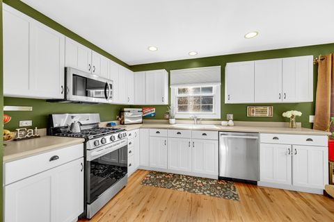 Tiny photo for 2105 Lawson Boulevard, Gurnee, IL 60031 (MLS # 12520778)
