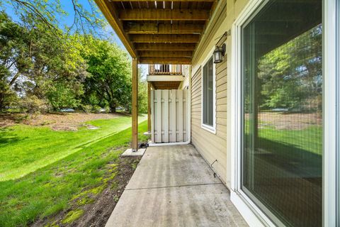 Tiny photo for 435 Sandpiper Court #A, Aurora, IL 60504 (MLS # 12634061)