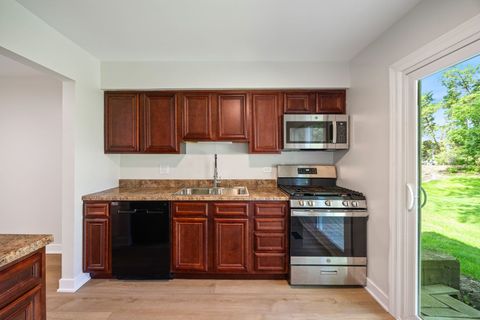 Tiny photo for 435 Sandpiper Court #A, Aurora, IL 60504 (MLS # 12634061)