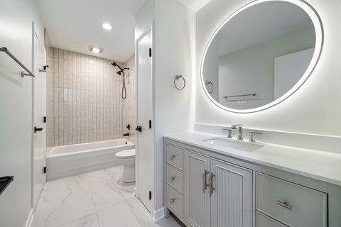 Tiny photo for 435 Sandpiper Court #A, Aurora, IL 60504 (MLS # 12634061)