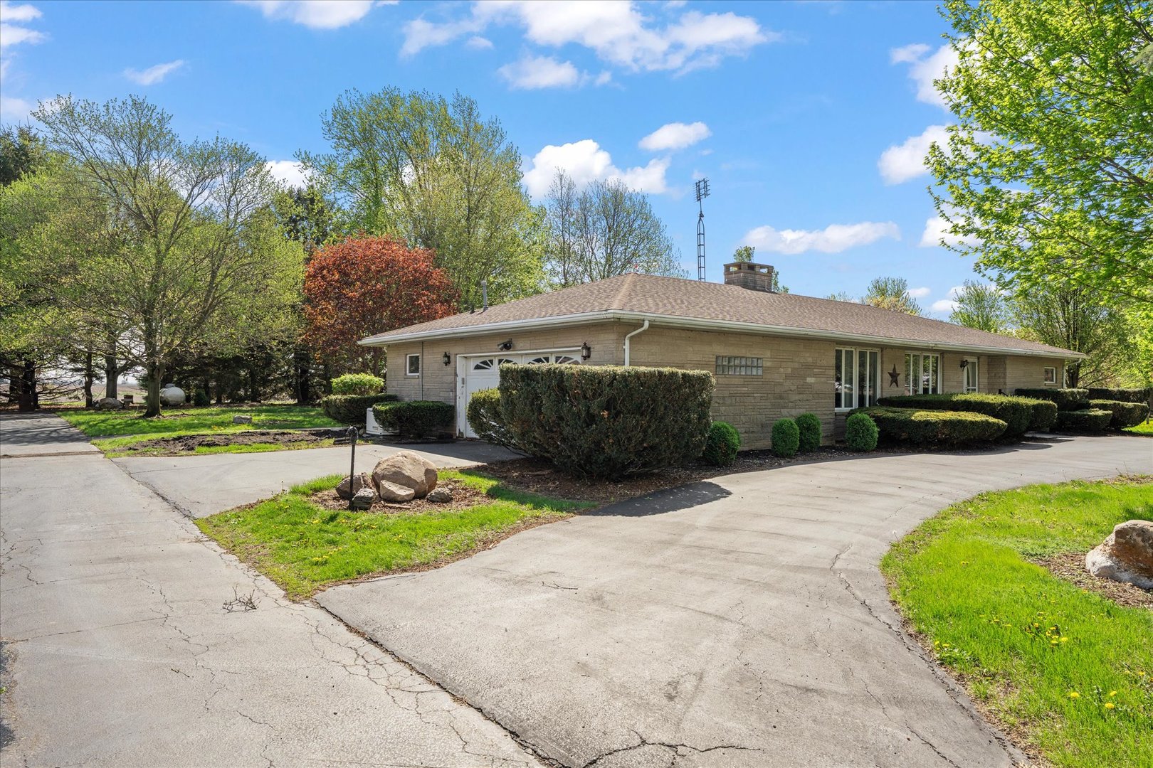 2501 N 4100 East Road