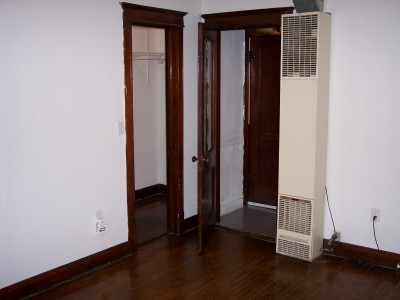 5243 S MAPLEWOOD Avenue