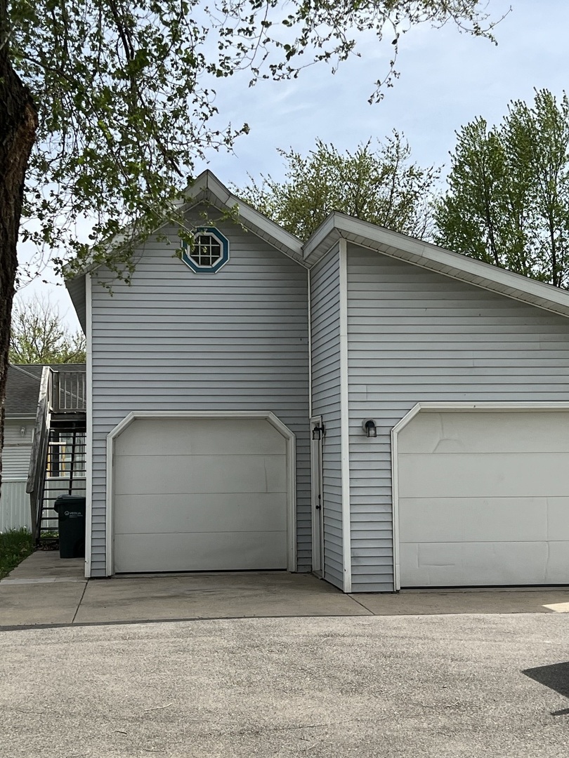 104 W Somonauk Street