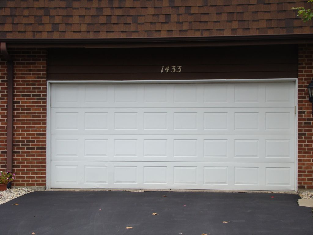 Photo for 1433 Woodhollow Drive, Flossmoor, IL 60422 (MLS # 12477300)