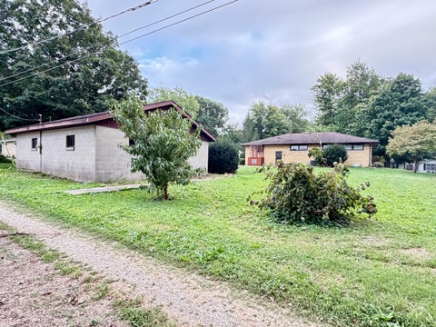 Tiny photo for 909 W Washington Street, Clinton, IL 61727 (MLS # 12744506)