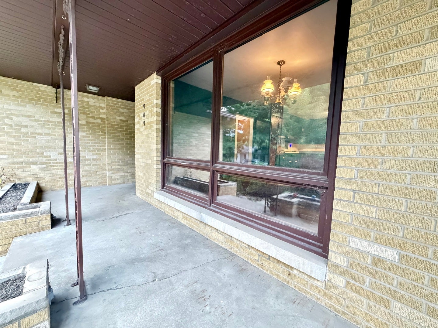 909 W Washington Street