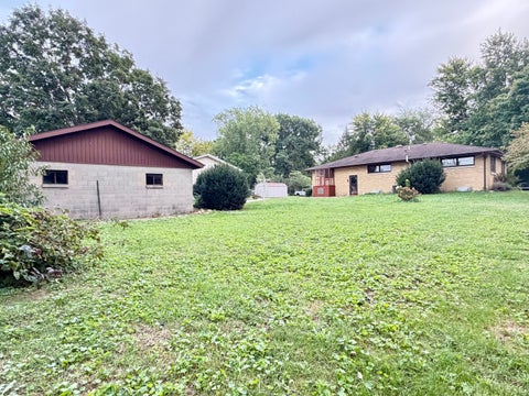 Tiny photo for 909 W Washington Street, Clinton, IL 61727 (MLS # 12744506)