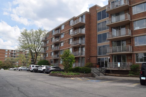 Tiny photo for 2200 S Stewart Avenue #1C, Lombard, IL 60148 (MLS # 12628063)