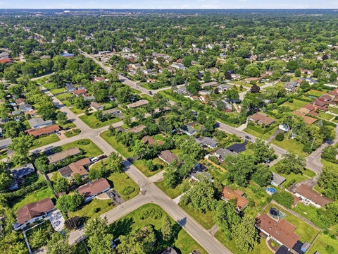 Tiny photo for 403 Hazelwood Lane, Glenview, IL 60025 (MLS # 12706530)